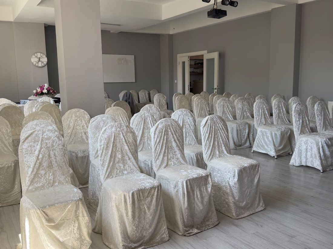 Kurumsal Toplantı ve Davet — Hanzade Events davet salonu